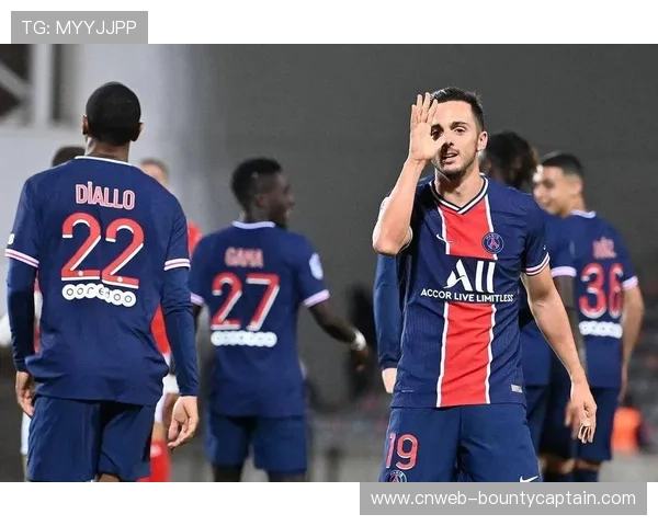 斯特拉斯堡1-2巴黎圣日耳曼，马尤卢、门德斯建功逆转胜局