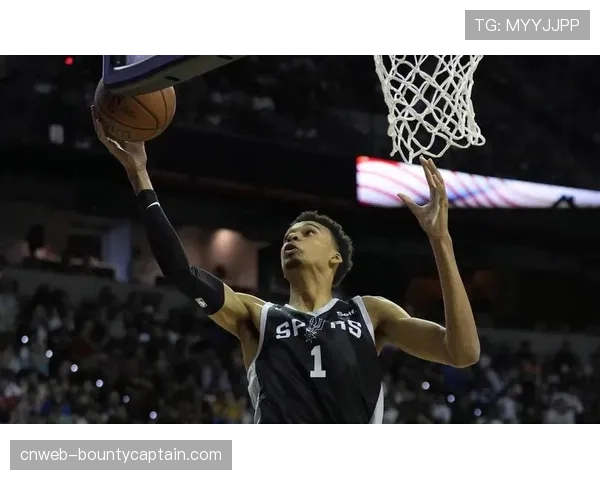 文班亚马狂揽35分15篮板8盖帽，马刺力克爵士